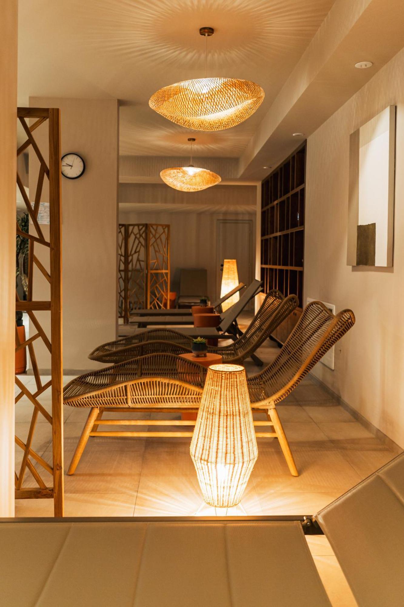 Rezidenca Ortus Hotel Ankaran Buitenkant foto